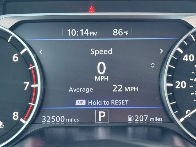 Used 2023 White Nissan 2.5 SR image 13
