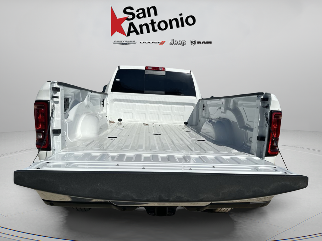 New 2026 Bright White Clear-Coat Exterior Paint RAM Tradesman image 24