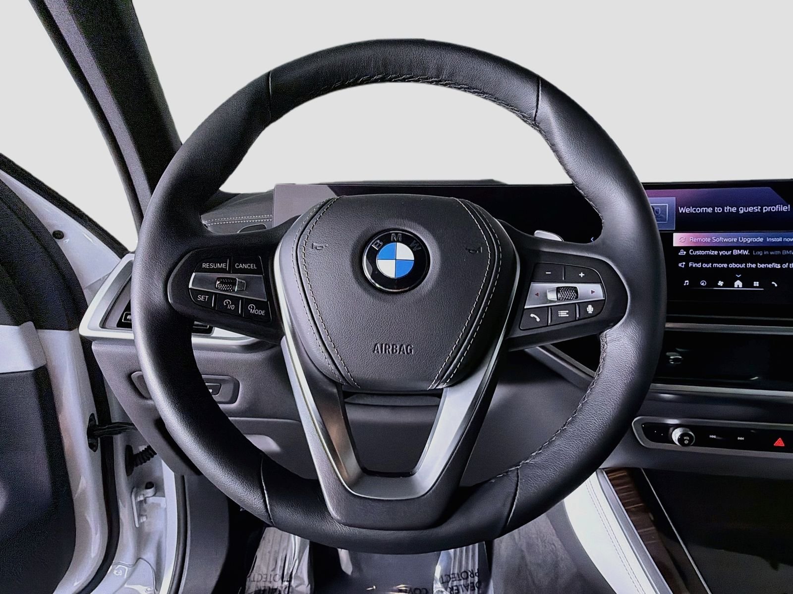 Used 2026 Mineral White Metallic BMW sDrive40i image 11