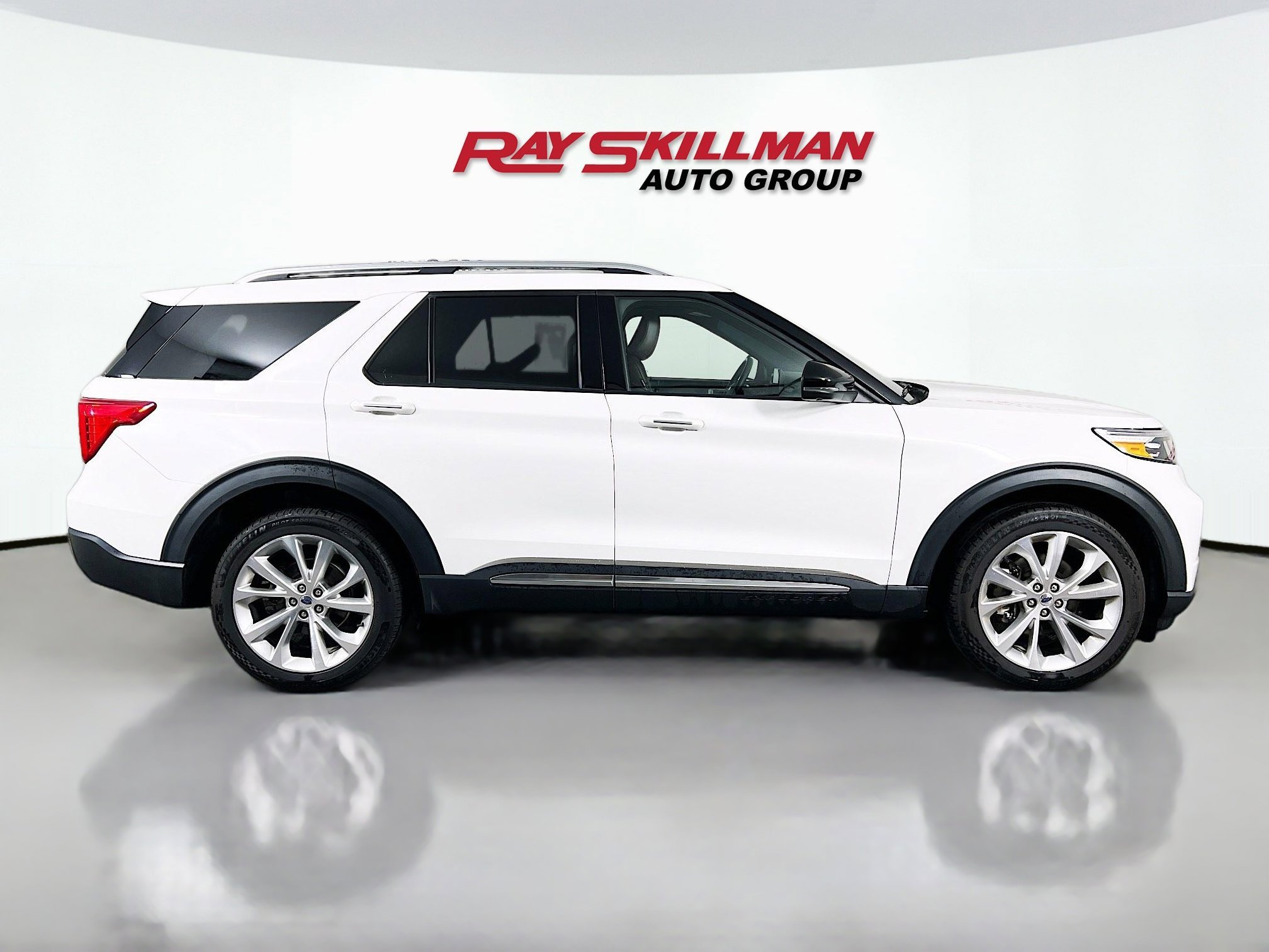 Used 2022 White Ford PLATINUM image 8