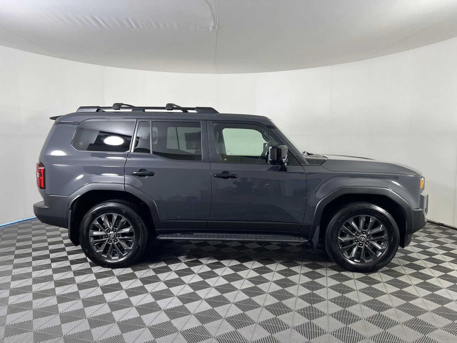 Used 2025 Underground Toyota Base image 25