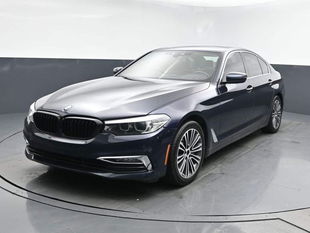 Used 2018 Blue BMW 530i xDrive image 1
