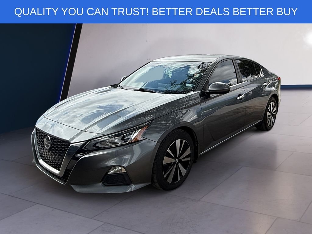 Used 2021 Gray Nissan 2.5 SV image 1