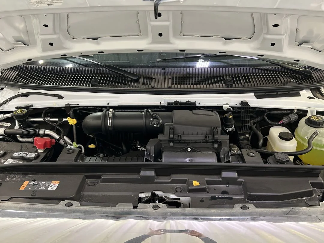 New 2026 Oxford White Ford E-350 SRW image 11