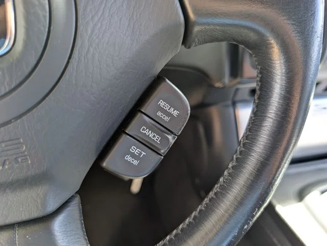 Used 2005 Sebring Silver Metallic Honda Base image 11