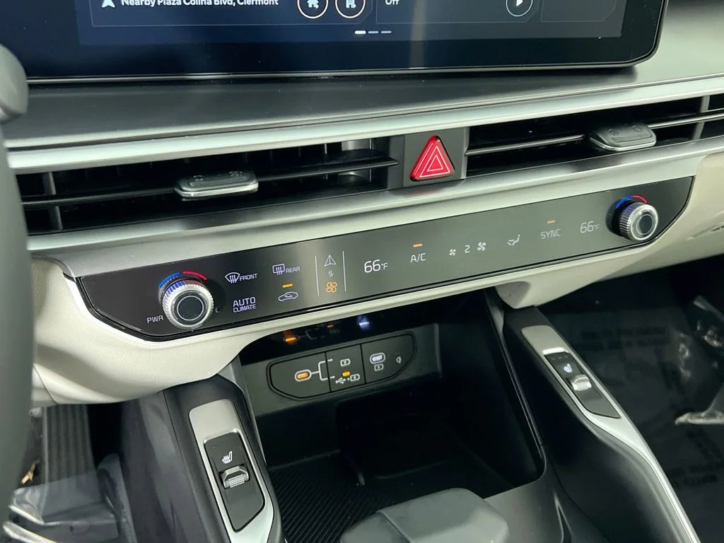 2026 Kia Sorento EX - Photo 24