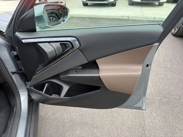 Used 2025 Skyscraper Grey Metallic BMW 30 xDrive image 26