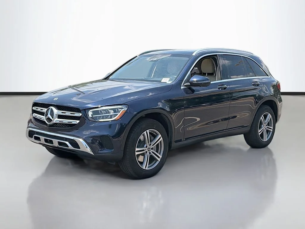 Used 2022  Mercedes-Benz GLC 300 image 2