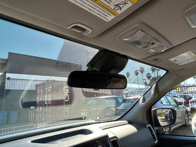 Used 2022 Gray Nissan SV image 31