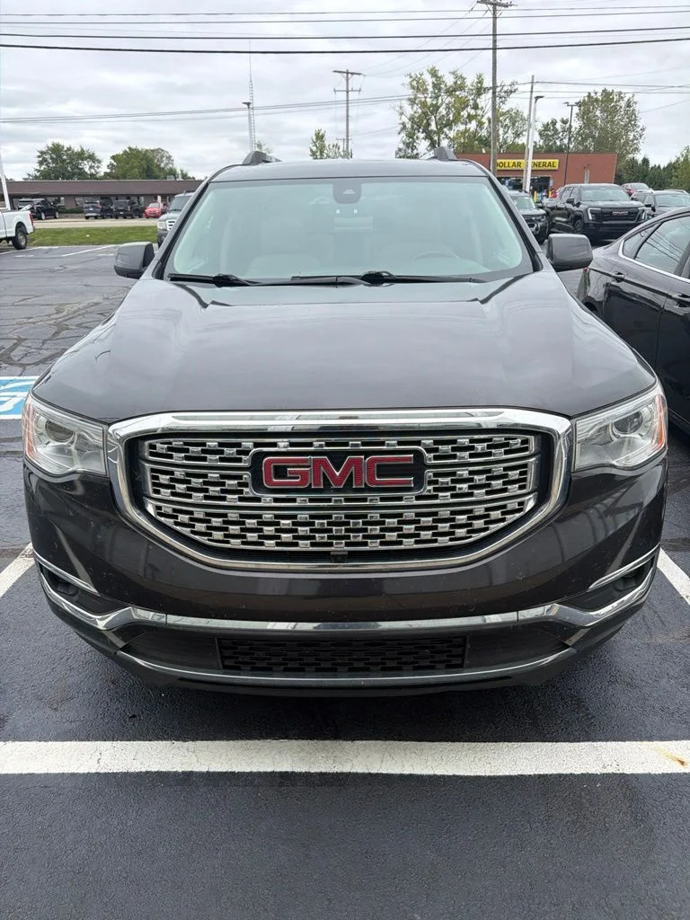 Used 2017 Silver GMC Denali image 2