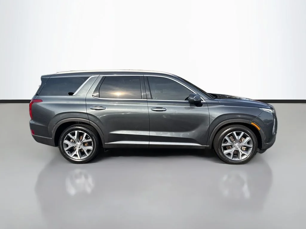 Used 2021 Graphite Hyundai SEL image 2