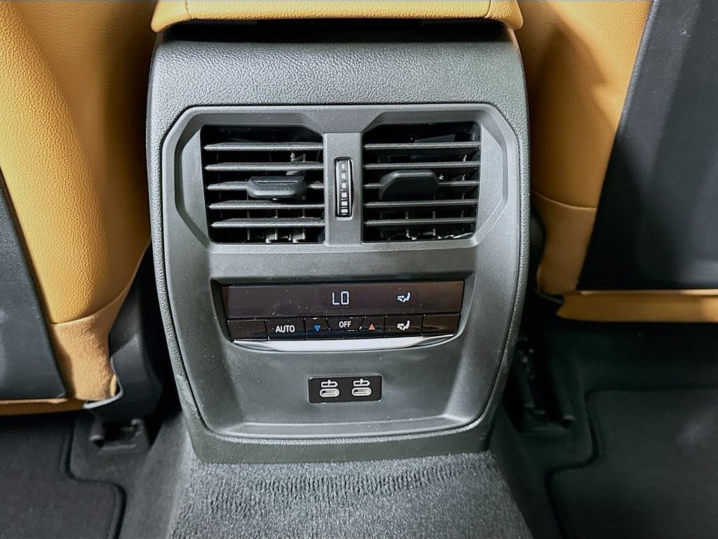 New 2026 Skyscraper Grey Metallic BMW M340i image 18