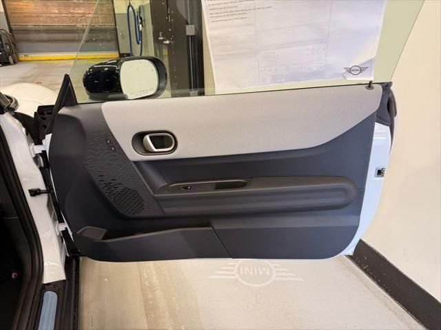2026 MINI Convertible Base - Photo 21