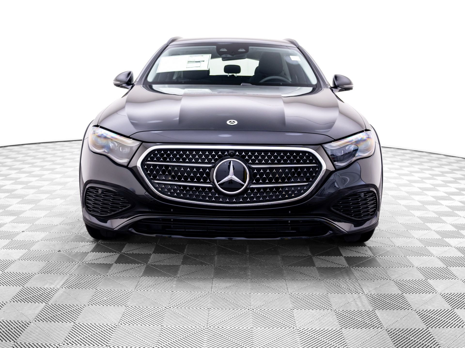 New 2027 Graphite Grey Metallic Mercedes-Benz E 450 image 9