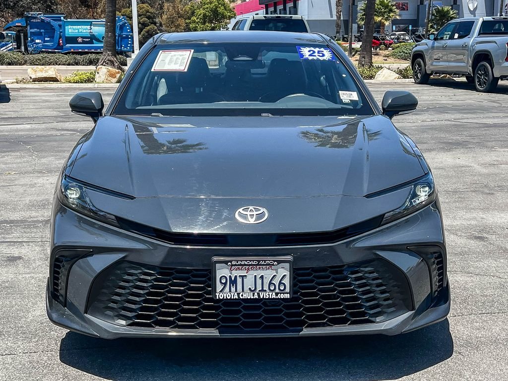 Used 2025  Toyota SE image 2