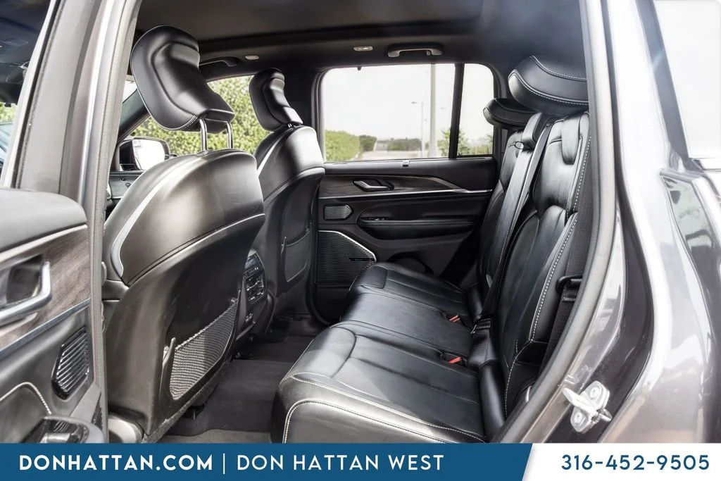 Used 2023 Gray Jeep Overland 4xe image 16