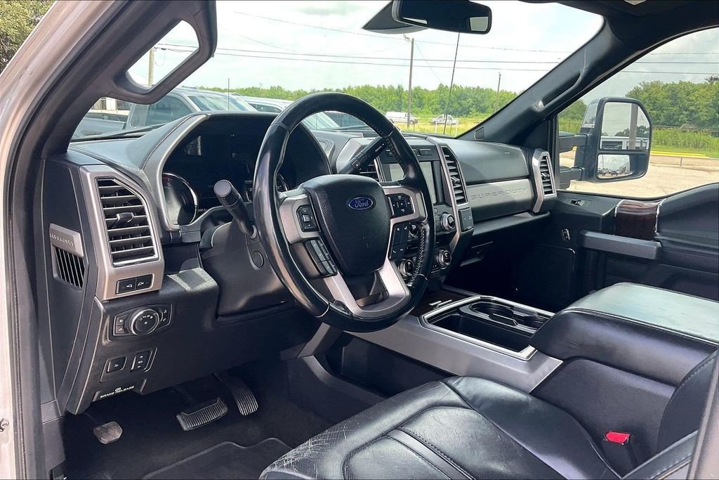 Used 2017 Silver Ford Platinum image 14