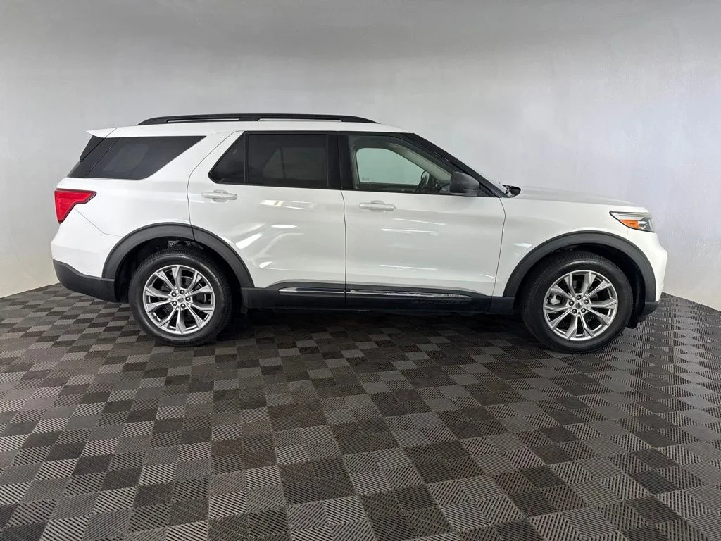 Used 2020 White Ford XLT image 4