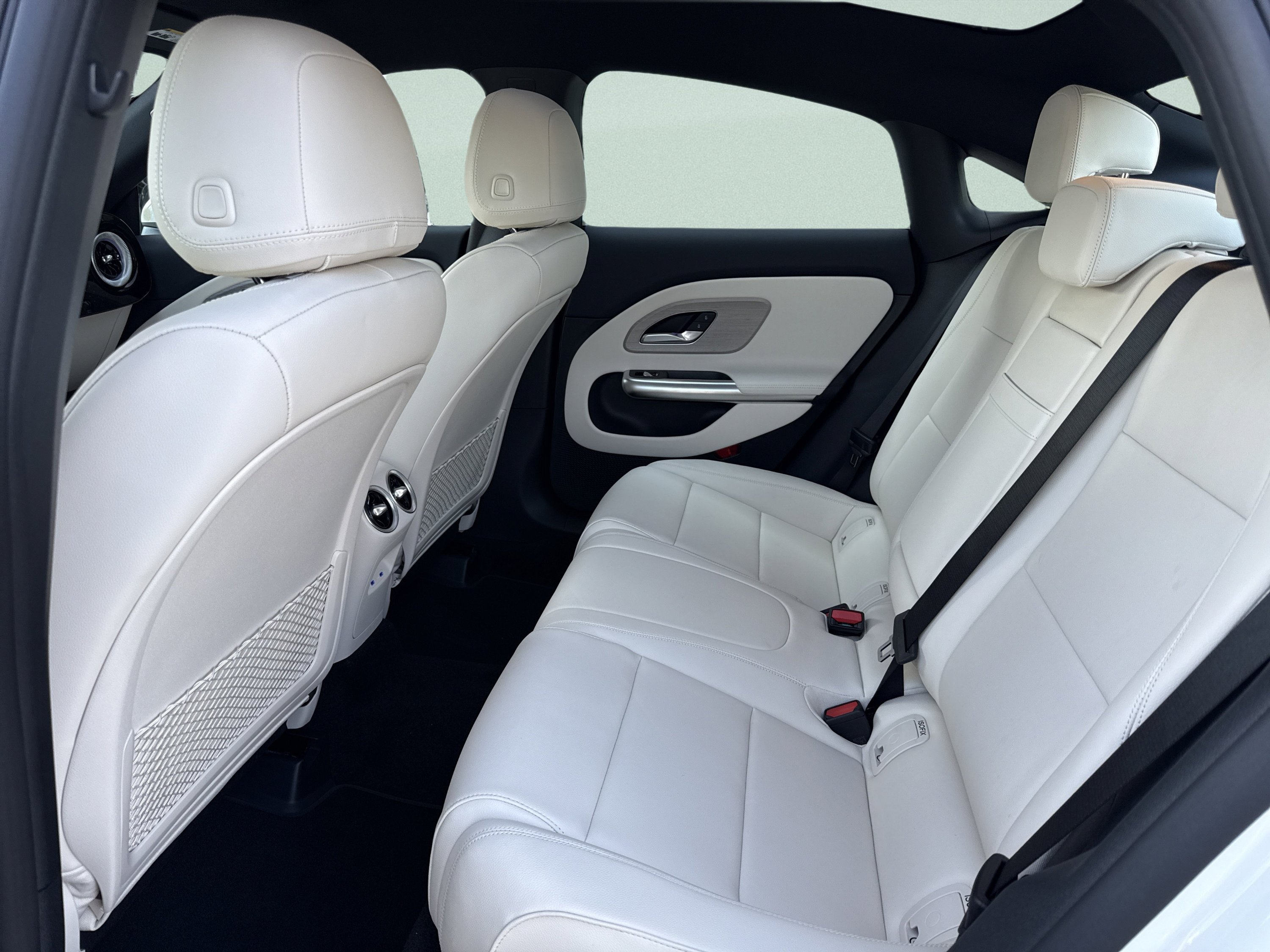 New 2027 Polar White Mercedes-Benz CLA 220 Hybrid image 18