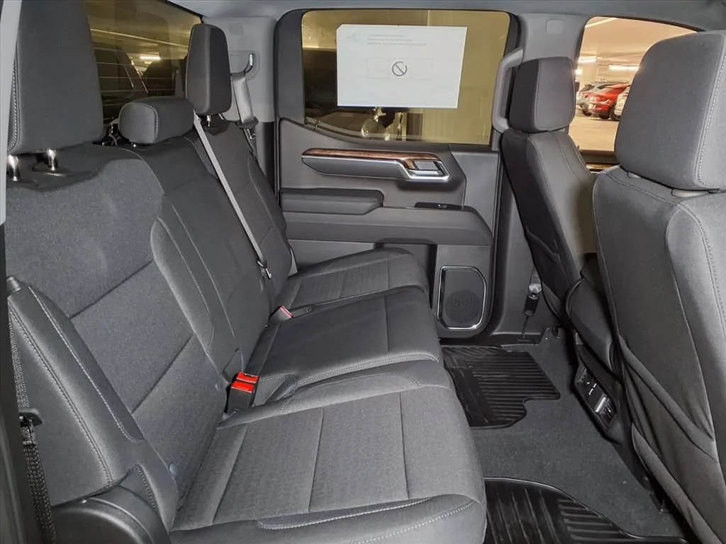 2025 GMC Sierra 1500 SLE - Photo 7