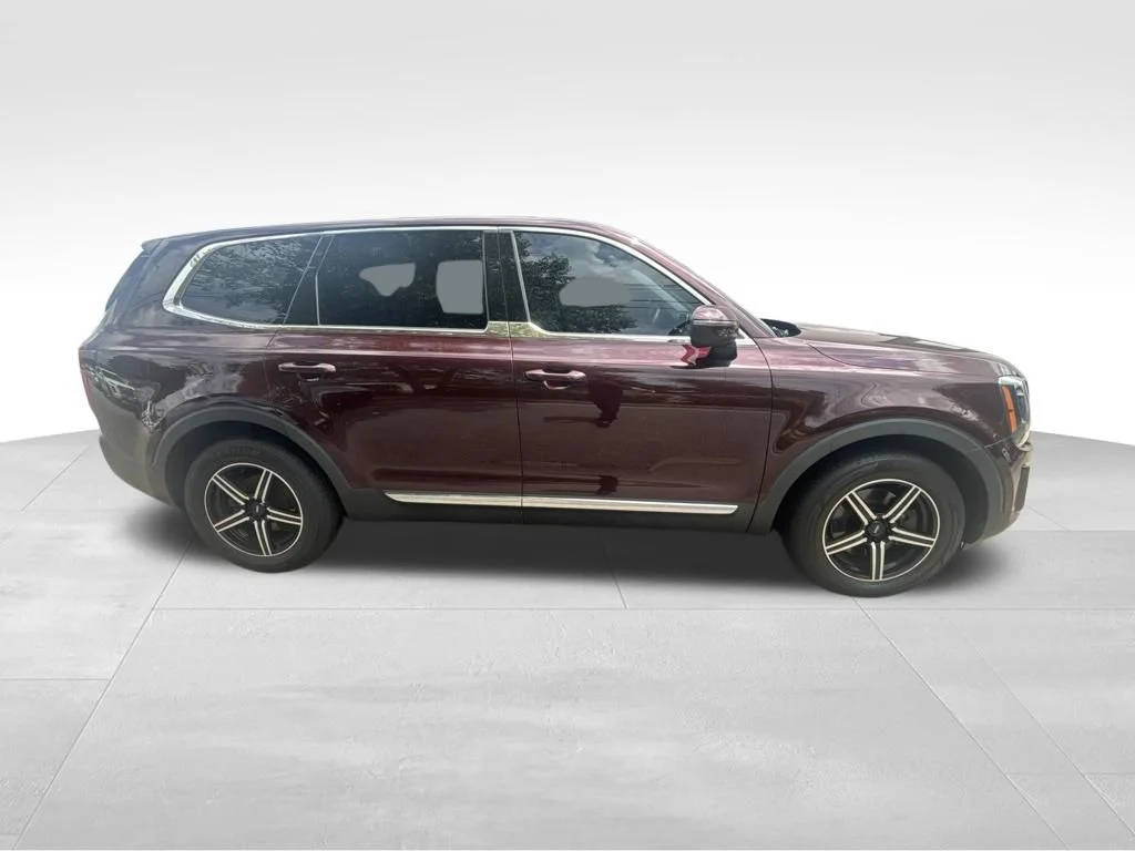Used 2021 Purple Kia LX image 8