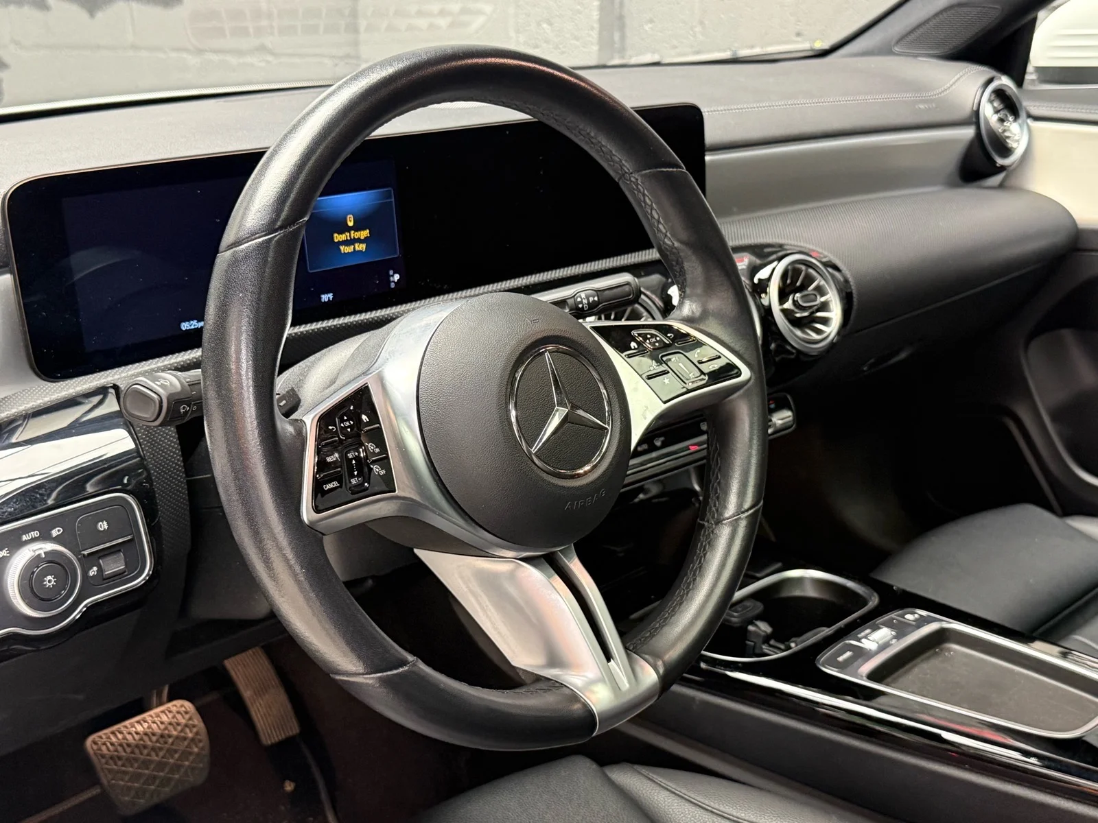 Used 2025 Polar White (149) Mercedes-Benz CLA 250 image 9