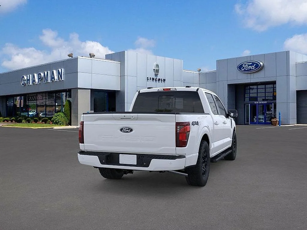 New 2026 Oxford White Ford XLT image 8
