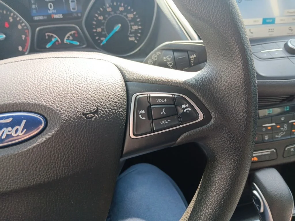 Used 2019 Lightning Blue Metallic Ford SE image 20