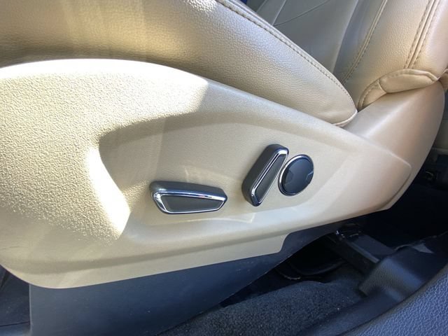 Used 2017 White Ford XLT image 12
