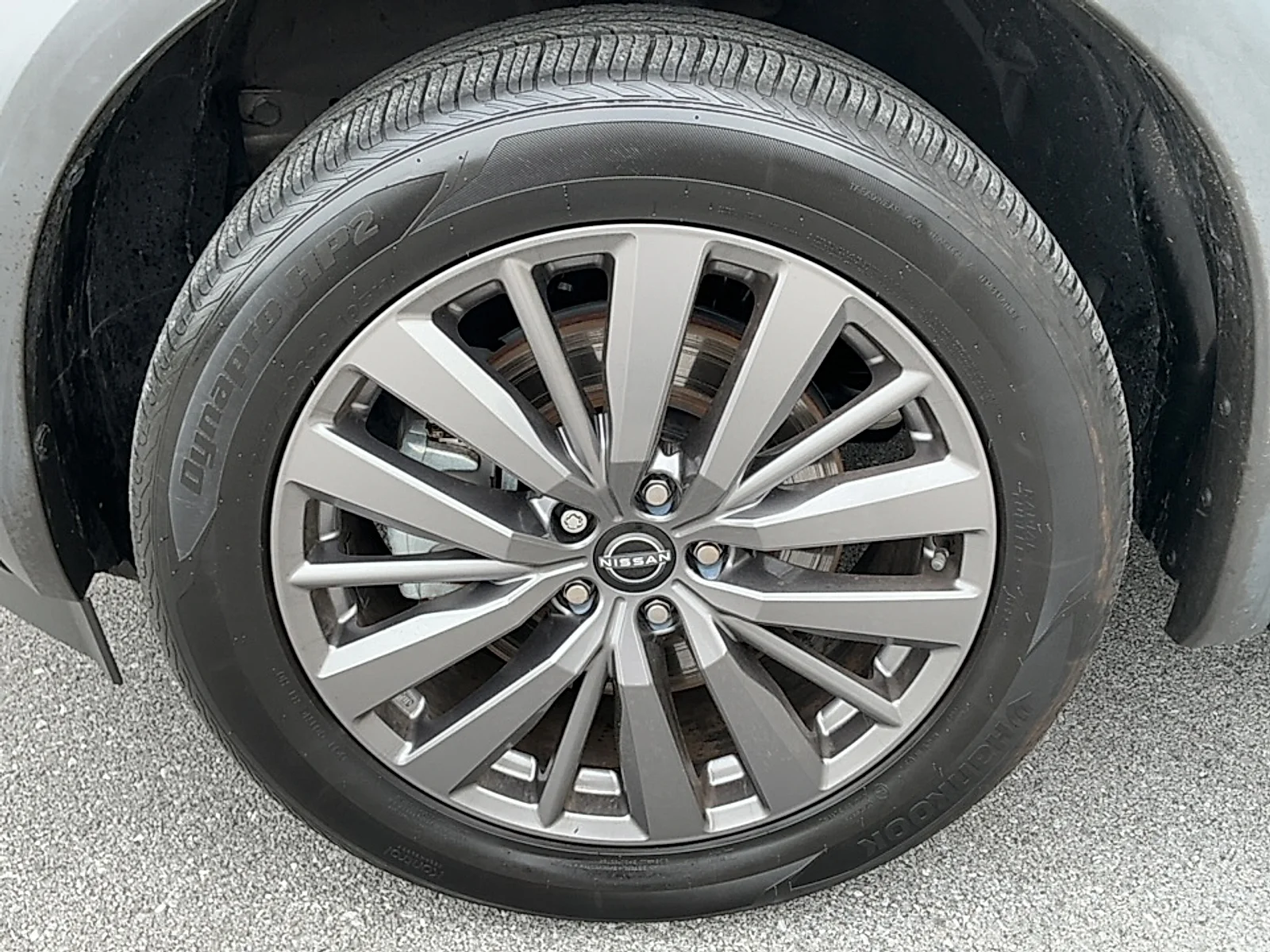 Used 2023 Super Black Nissan SL FWD image 5