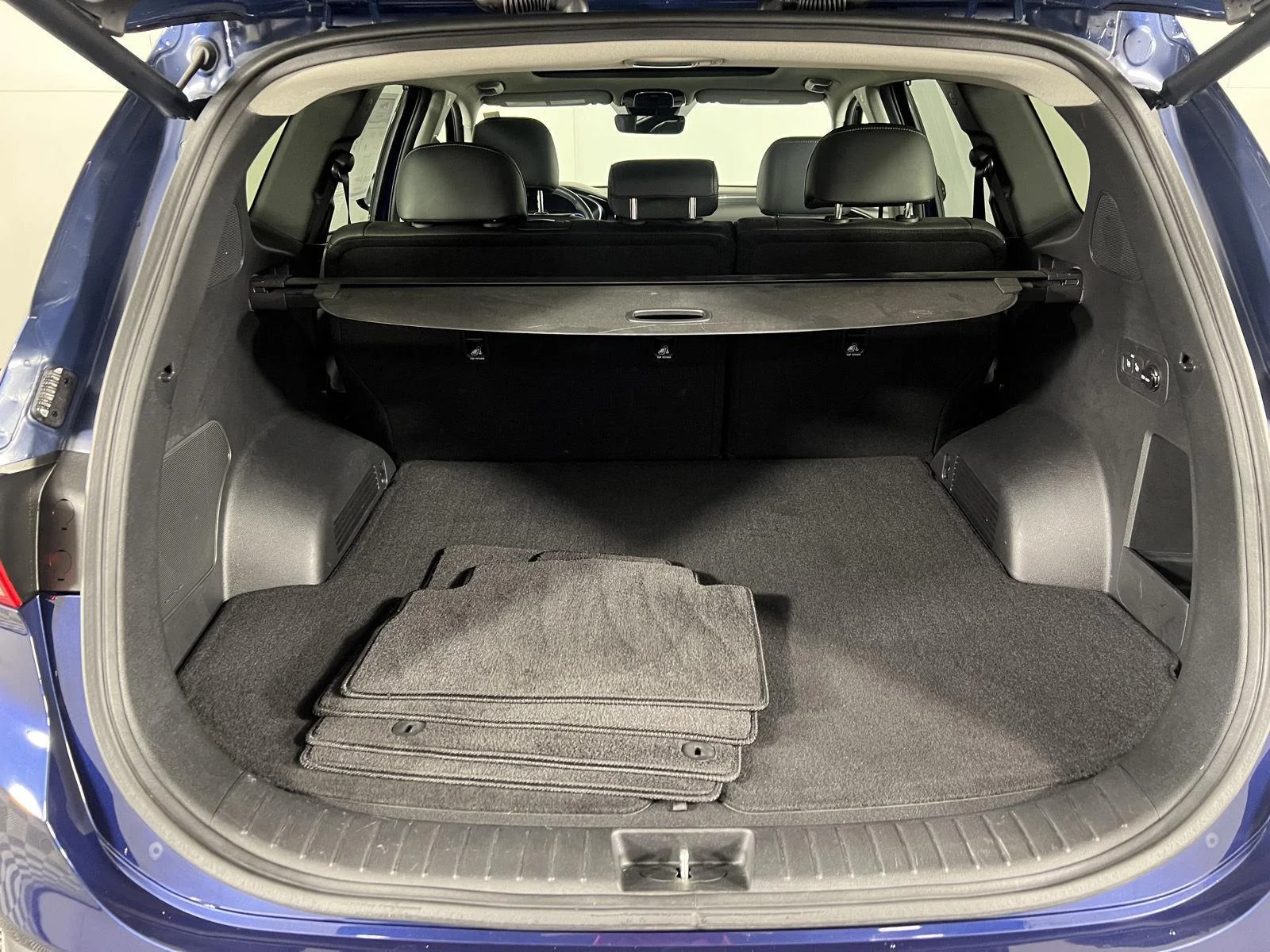 Used 2023 Stormy Sea Hyundai SEL Premium image 7