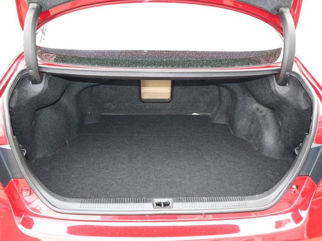 Used 2009 Red Lexus 350 image 10