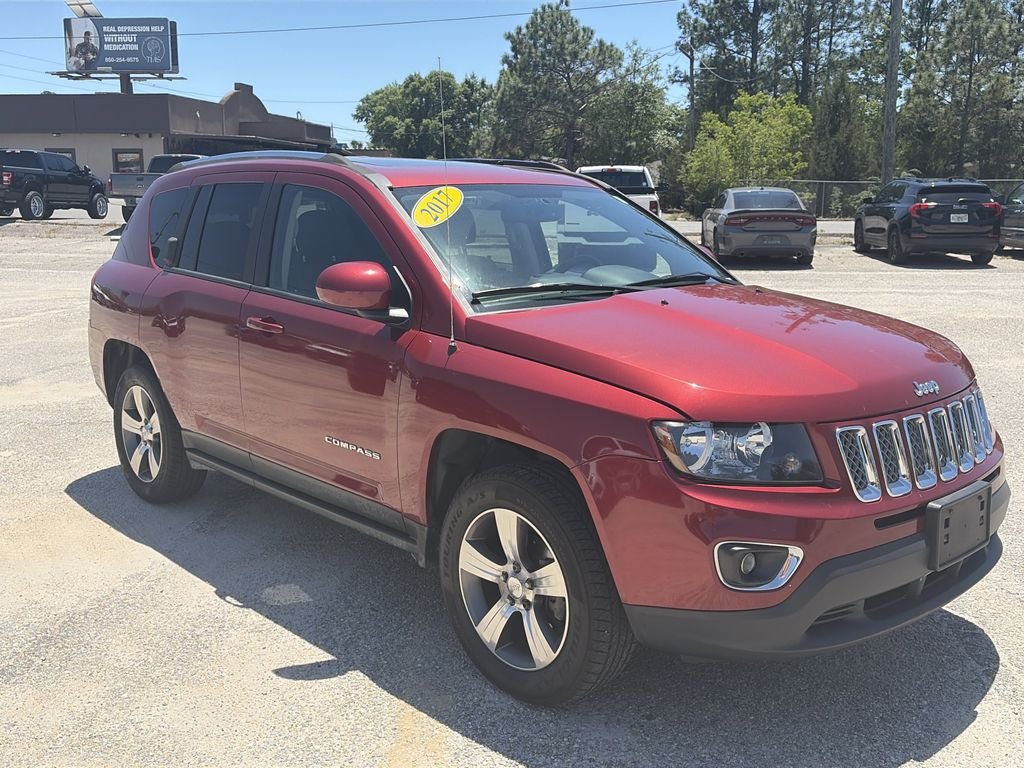 Used 2017 Red Jeep Latitude image 8