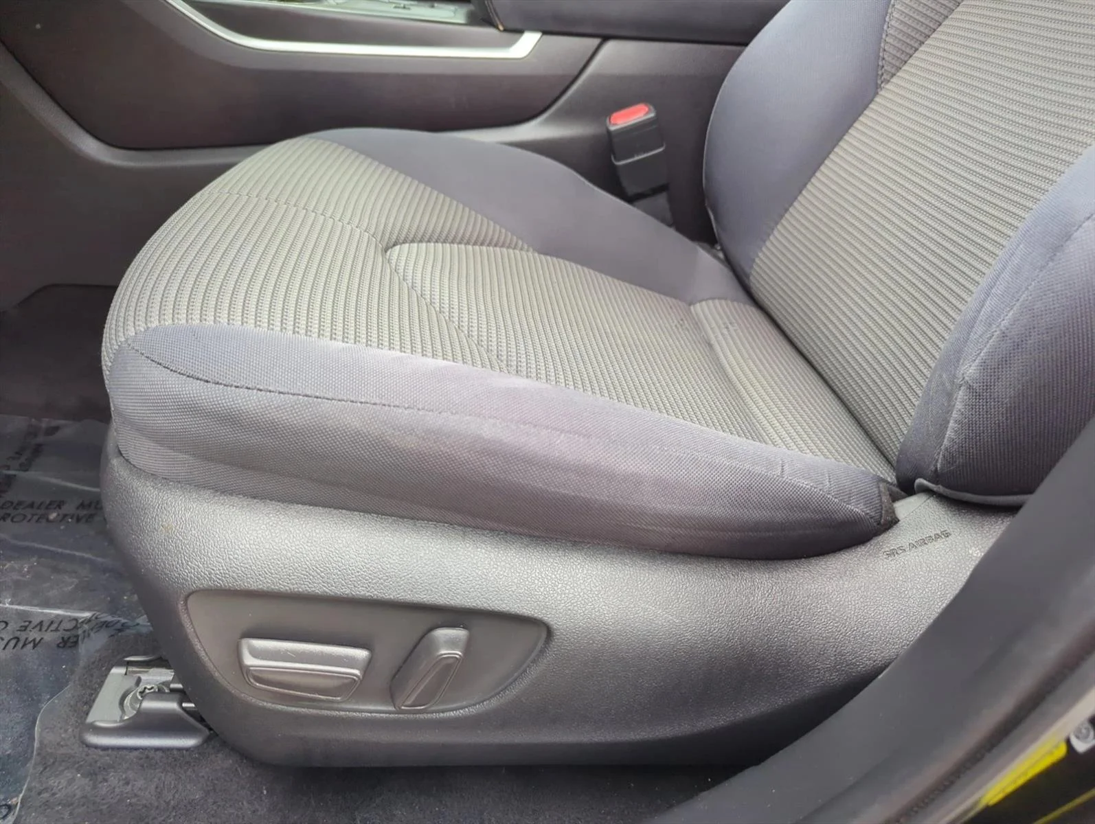 Used 2021 Midnight Black Metallic Toyota LE image 15