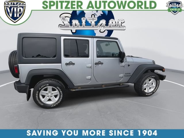 Used 2015 Silver Jeep Unlimited Sport image 10