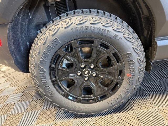 New 2026 Azure Gray Metallic Tri-Coat Ford Badlands® image 42