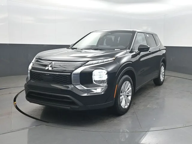 2026 Mitsubishi Outlander ES FWD's photo