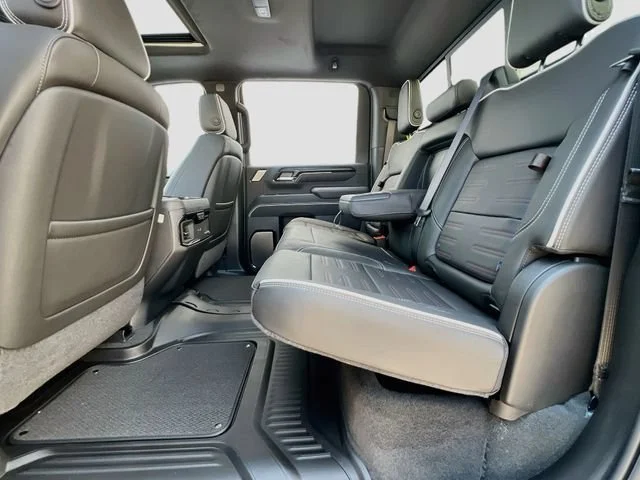 New 2026 Sterling Metallic GMC AT4X image 17
