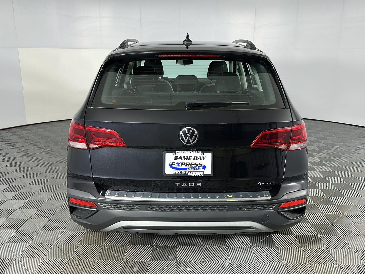 Used 2023 Deep Black Pearl Volkswagen S image 8