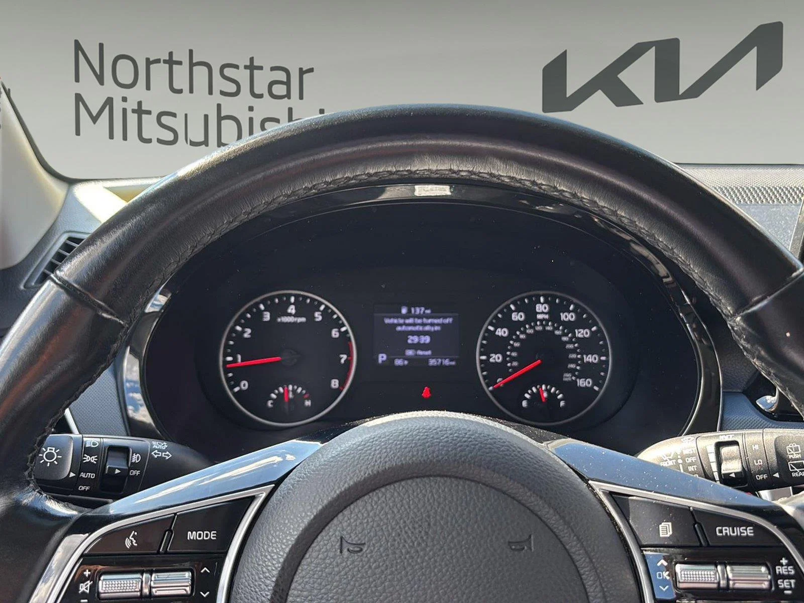 Used 2022 Clear White/Black Roof Kia Nightfall image 24