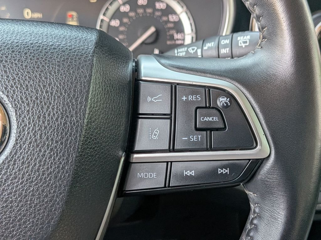 Used 2022 Gray Toyota XLE image 23