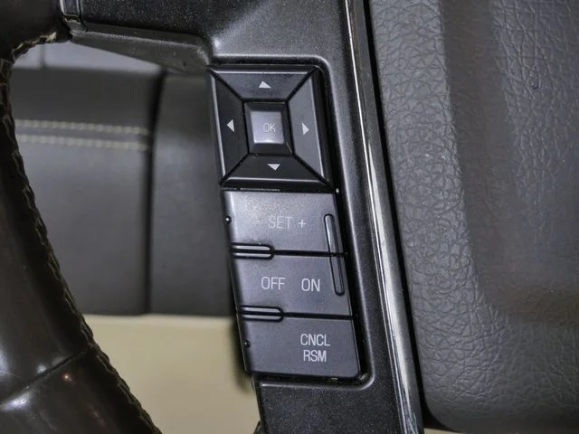 Used 2015 Brown Lincoln Base image 26