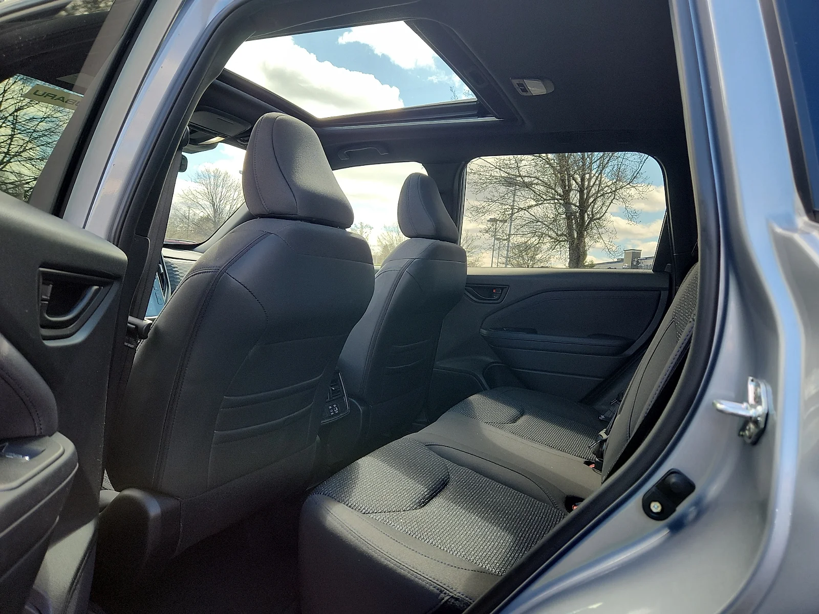 Used 2025 Ice Silver Metallic - ISM Subaru Premium image 10
