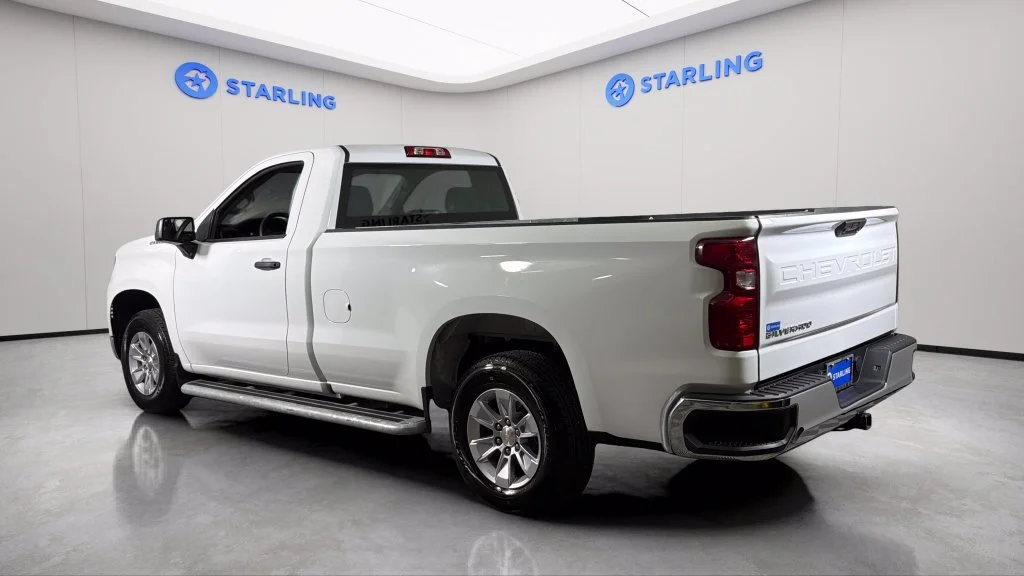 Used 2025 Summit White Chevrolet WT image 5