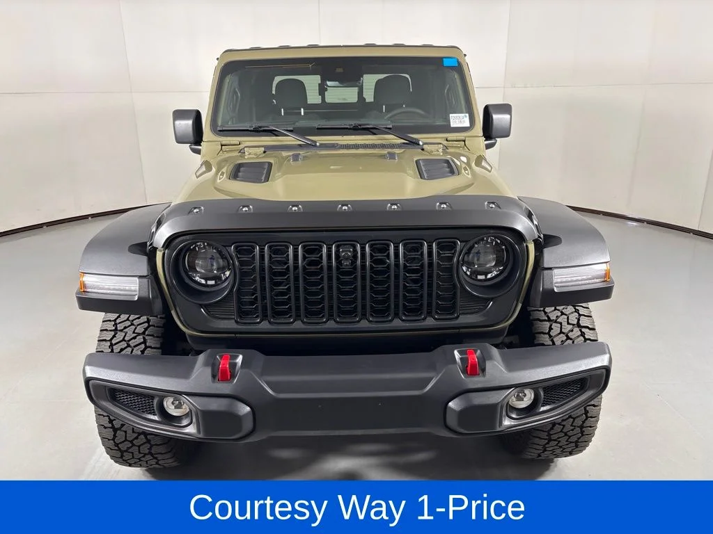 Used 2025 Green Jeep Rubicon image 4