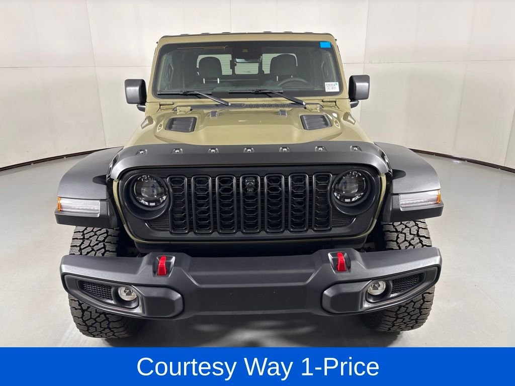 Used 2025 Green Jeep Rubicon image 4