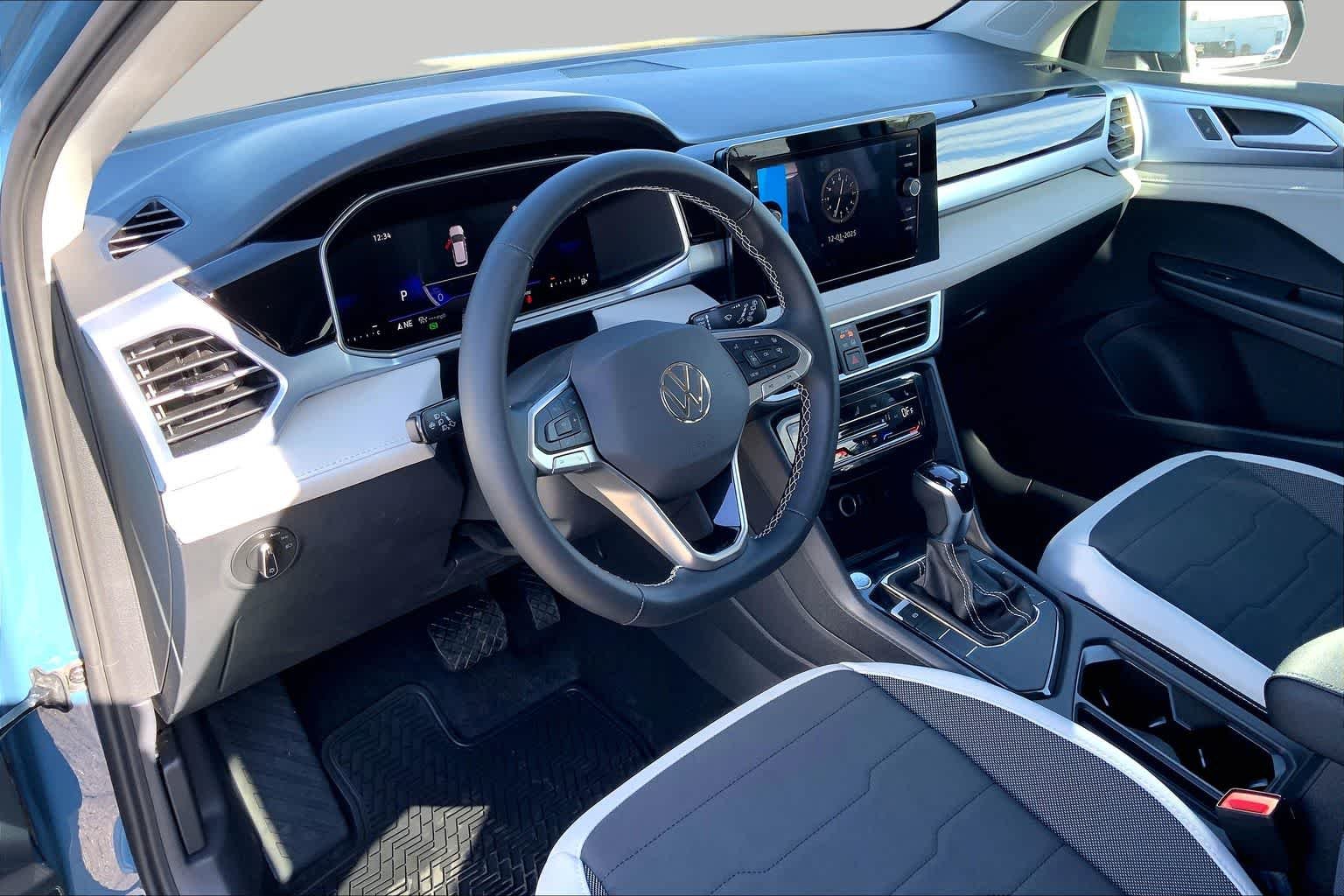 New 2026 Monterey Blue Pearl Volkswagen SE image 8