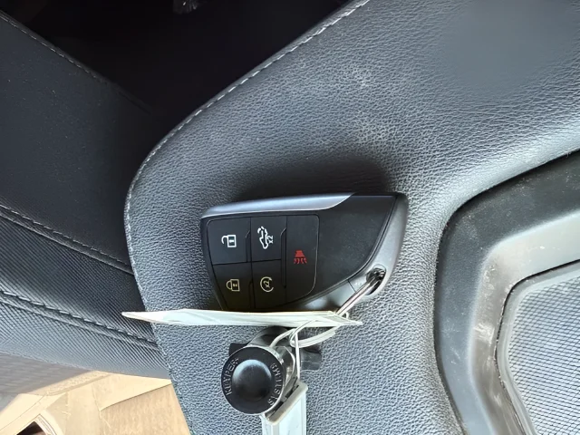Used 2024 White Chevrolet RST image 25