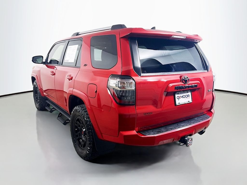 Used 2022 Barcelona Red Metallic Toyota SR5 Premium image 5