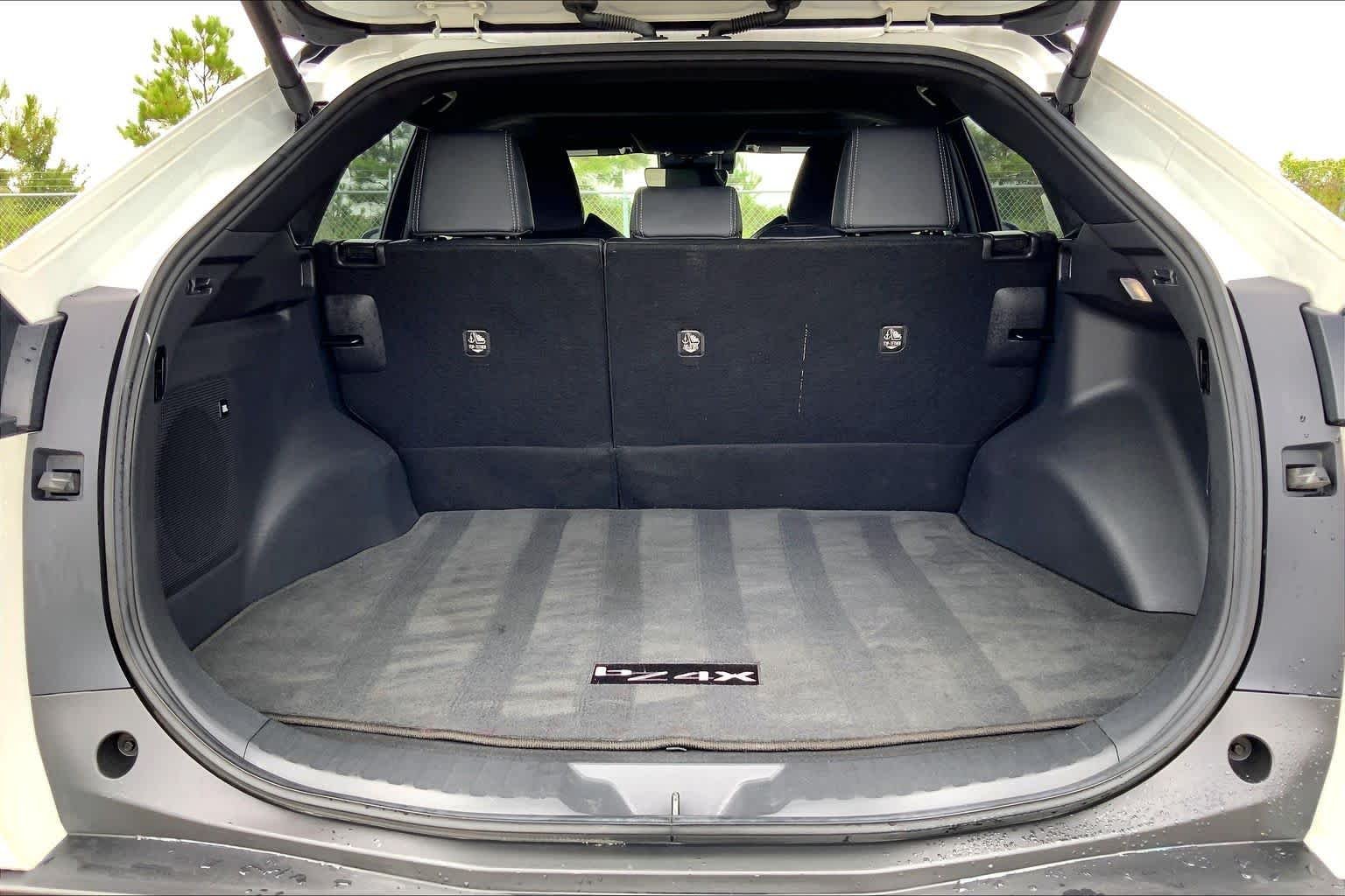 Used 2023 Wind Chill Pearl w/Black Roof Toyota Limited image 33